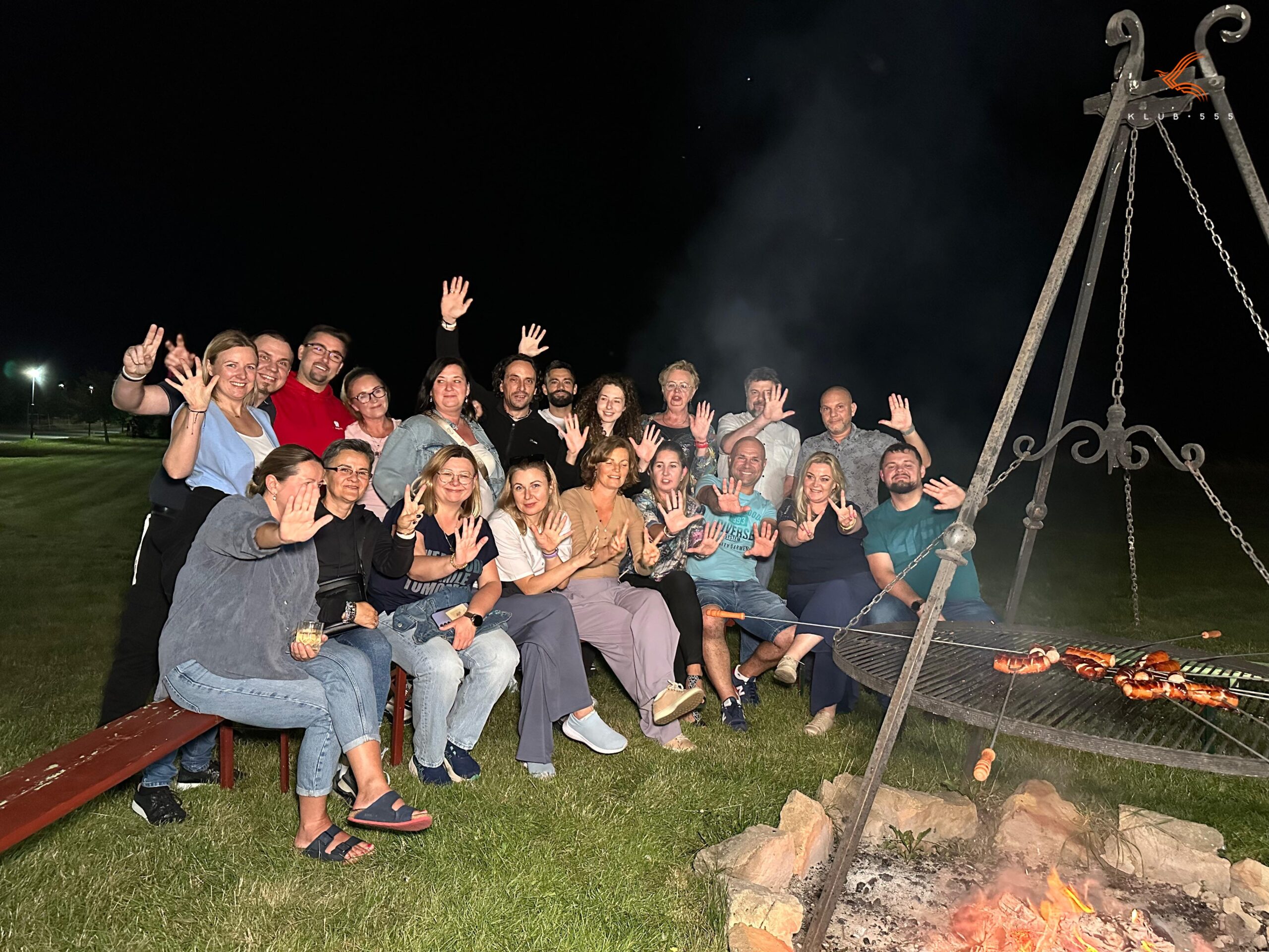 Integracja przy grillu, Lokalny Klub 555